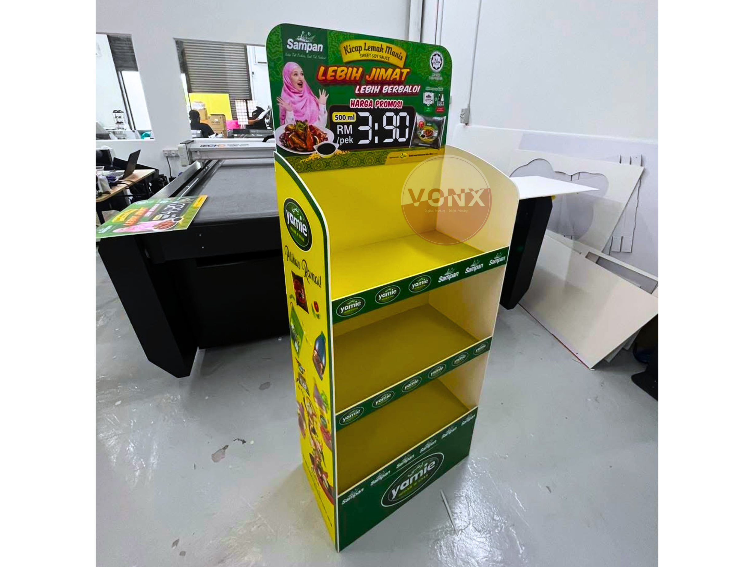 Display Standee 9